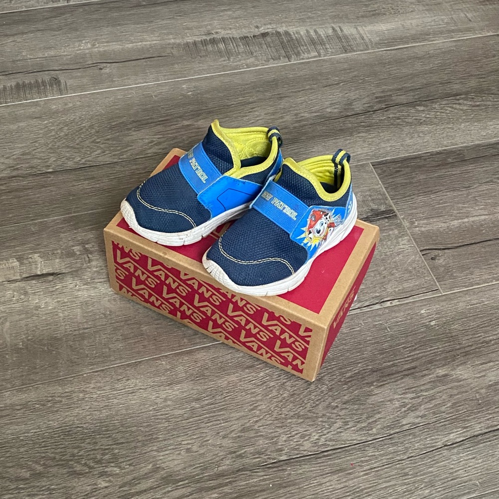 Dark & Light Blue Paw Patrol Sneakers Sz 6